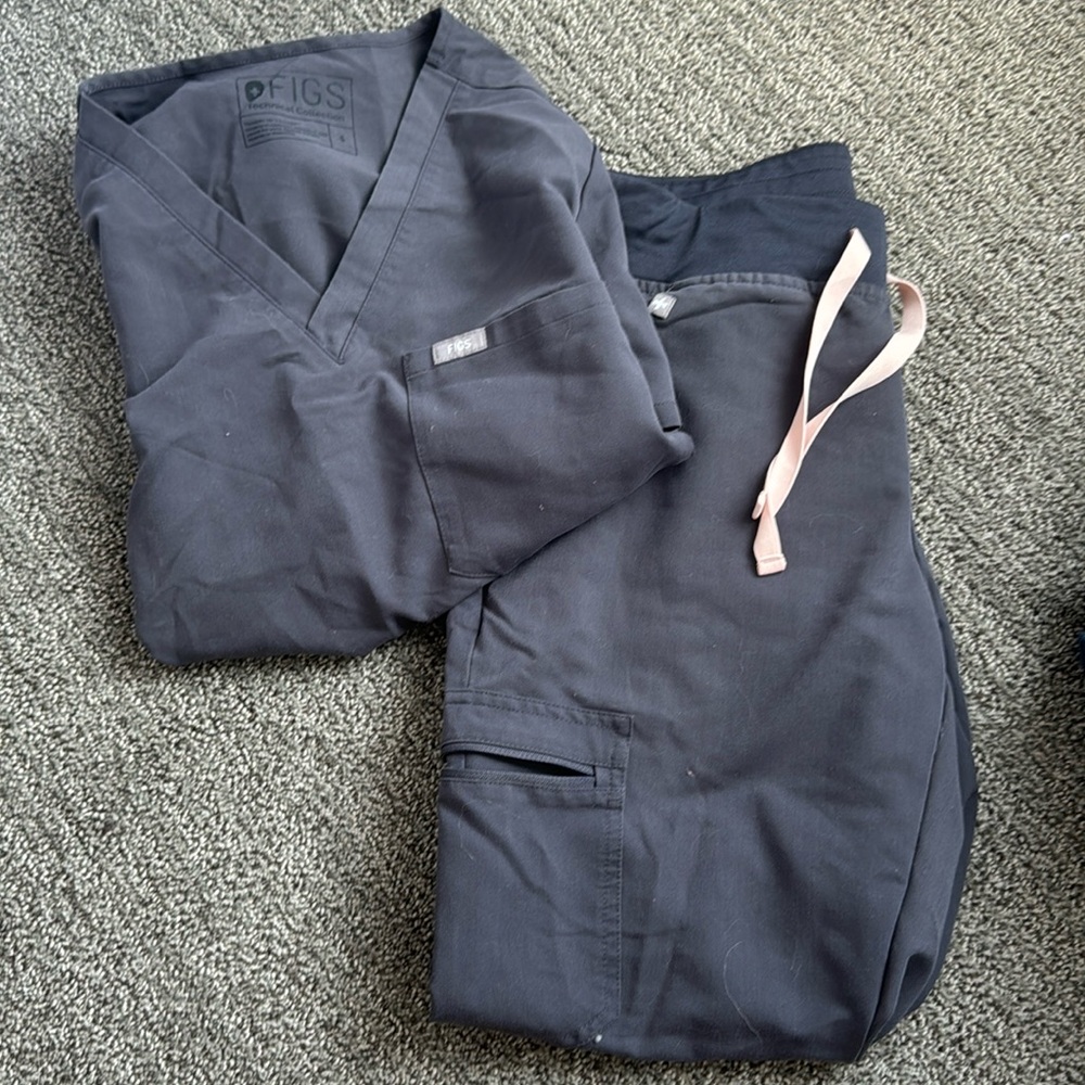 Figs scrubs